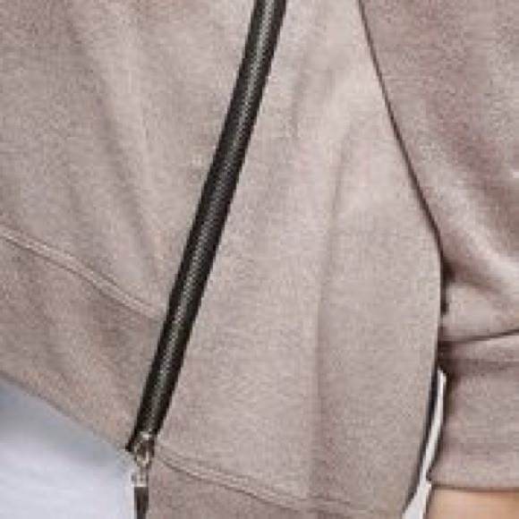 Beige V-Neck Shirt with Side Zippers - Picture 3 of 4