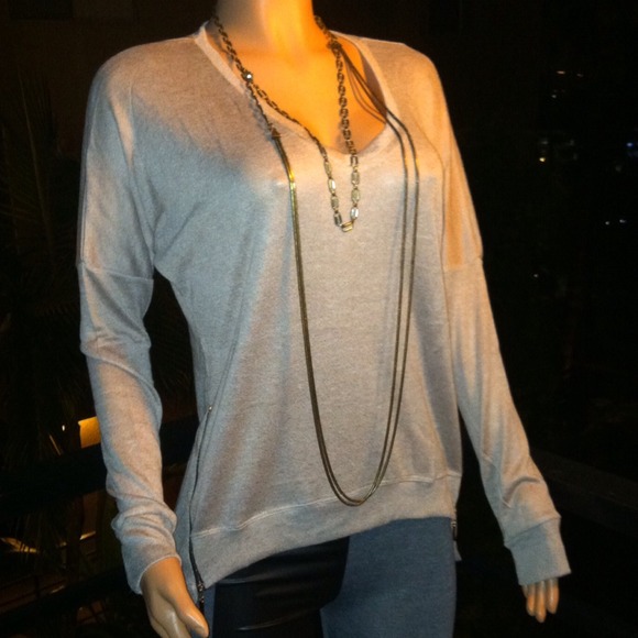 Beige V-Neck Shirt with Side Zippers - Picture 4 of 4
