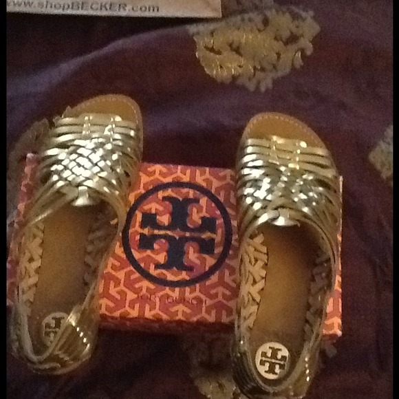 (sold@piper0703)Tory Burch gladiator gold sandals