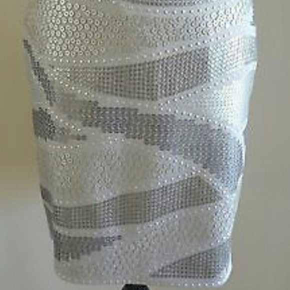 WHITE HOUSE BLACK MARKET matte sheen sequin mini - Picture 4 of 4