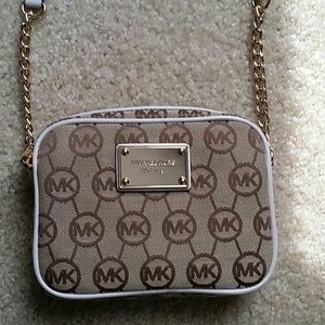 Michael kors crossbody
