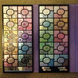 Gorgeous Eye Shadow Palette