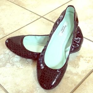 Black Vera Wang flats
