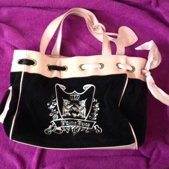 Juicy Couture Handbags - 🚫 BUNDLED Juicy couture purse