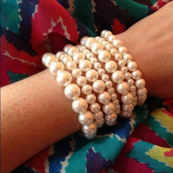 Pearl Stack Bracelet from Prep Obsessed
