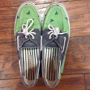 Womens sperry top-sider shoes size 8