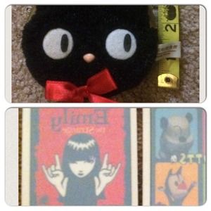 Kiki & Emily trade w/ @raggedy138