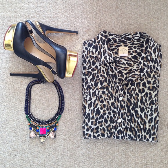 J. Crew Tops - SOLD----J. Crew perfect fit button down shirt