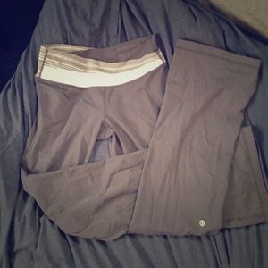 Lulu yoga pants grey