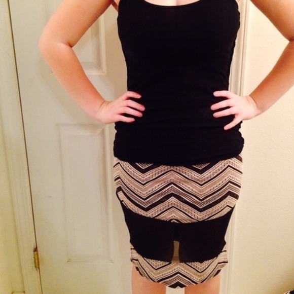 Chevron Print Skirt - Picture 3 of 4