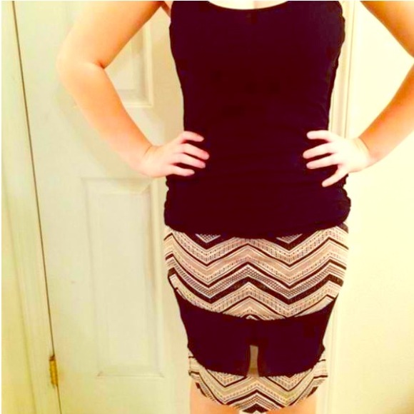 Dresses & Skirts - Chevron Print Skirt