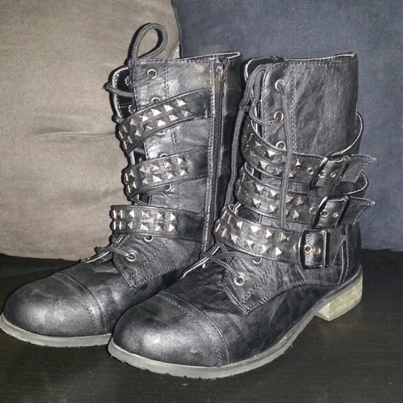 Studded combat boots!! REDUCED !!