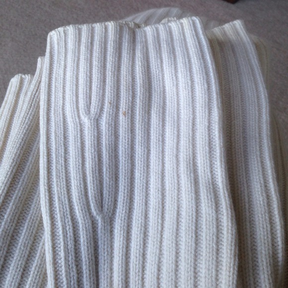 Cream cashmere sweater - Picture 2 of 2