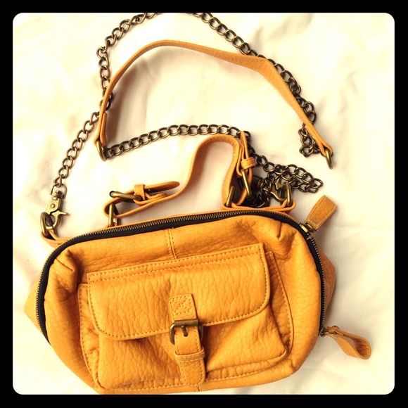 Camera crossbody bag yellow Urban