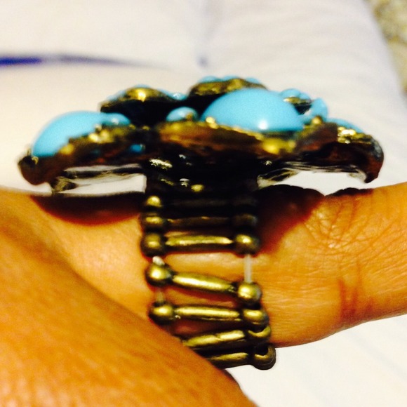 Jewelry - Picture 4 of 4