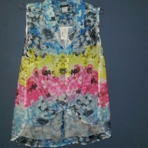 ?Bundle?Bright sleeveless button up && maxi dress