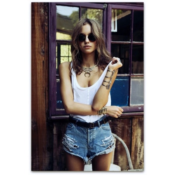 Looking to recreate this outfit! Jewelry and all!