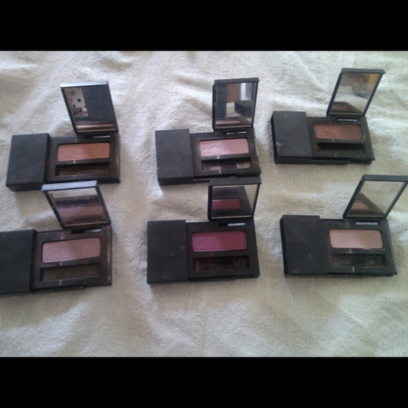 BUNDLED SOLD Flirt! Eyeshadow set of 6