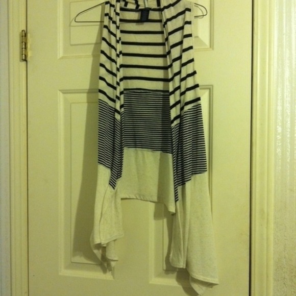 Cardigan - Picture 2 of 2