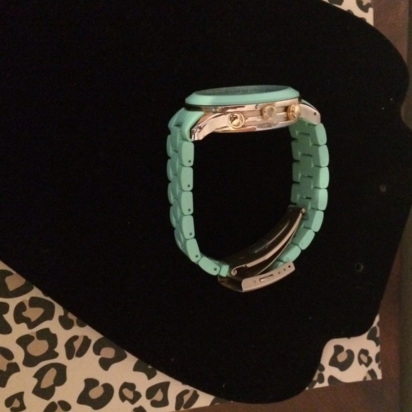 Watch - Picture 2 of 2