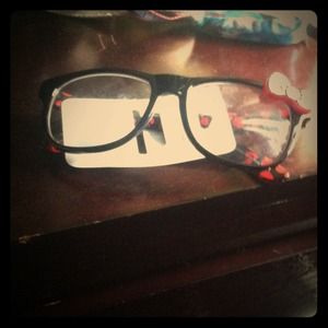Hello kitty glasses brand new never worn ❤️
