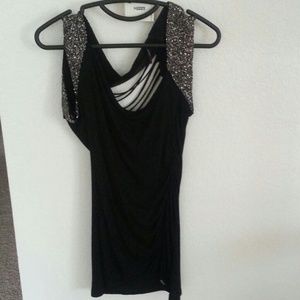 Black dressy guess top M