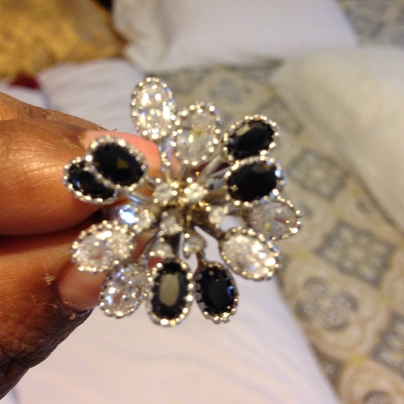 Ring - Picture 2 of 2