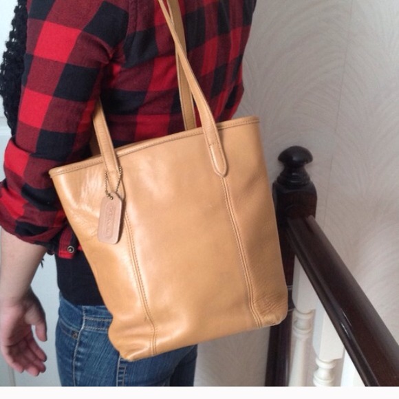 Vintage leather Coach bagNOT FOR SALE - Picture 2 of 4