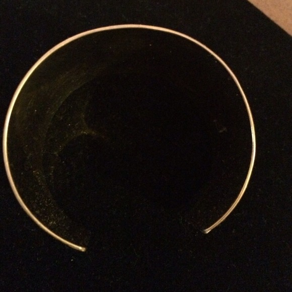 Cuff bracelet - Picture 2 of 2