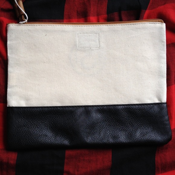 Monogram clutch - Picture 4 of 4