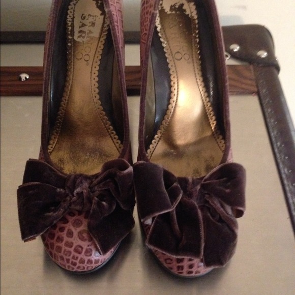 ⬇️Reduced ⬇️Franco Sarto Mauve with Bows Pumps