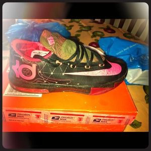 🚫hold🚫 Kd meterology shoes