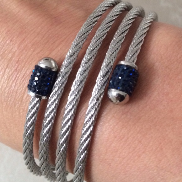 Blue crystals Bangle - Picture 2 of 2