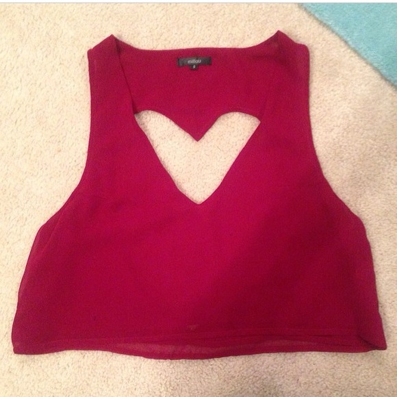 LF top with cut out heart in the back
