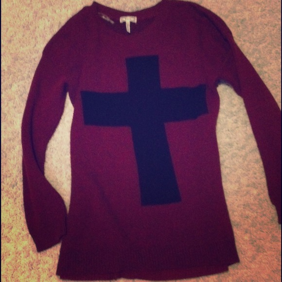 ++Long cross burgundy knit sweater ++