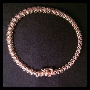 REDUCED‼️14K Gold/Diamonds Curved Tennis Bracelet