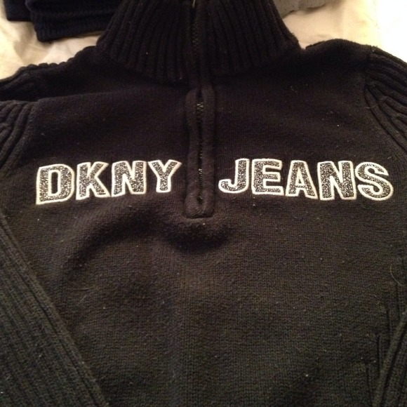 Dkny long sleeve sweater
