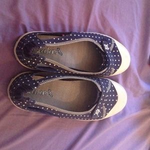 8.5 size sketched shoes gently used in good shape