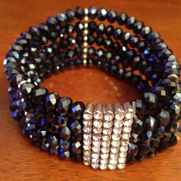 Beautiful black & clear crystals 5 rows ❤️STRETCH