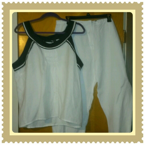 2 pc white Capri set