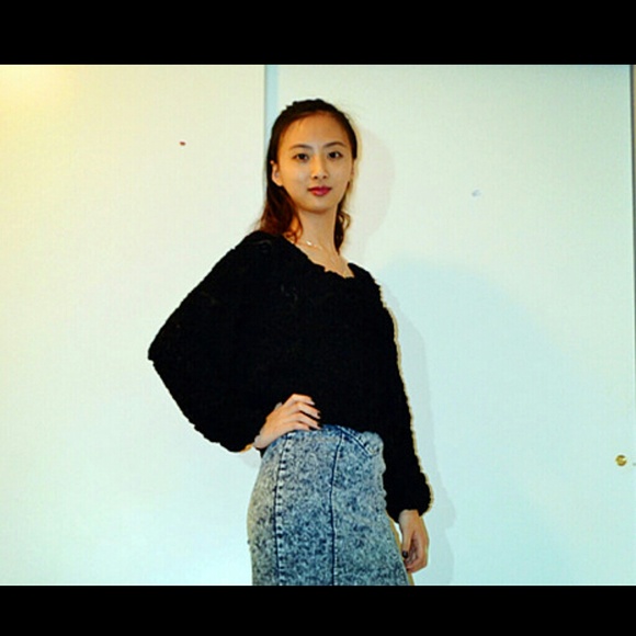 blackb sweater