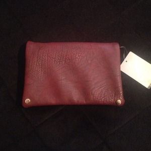 URBAN OUTFITTERS BURGUNDY CLUTCH