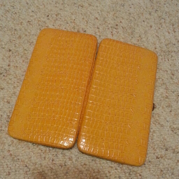 Wallets - Picture 3 of 3