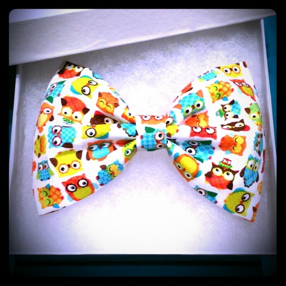 Geeky Owl Hair Bow - Picture 1 of 3