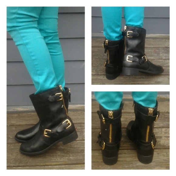 SOLD NWT Black Boots - Picture 3 of 3