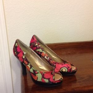 Steve Madden multicolored heels