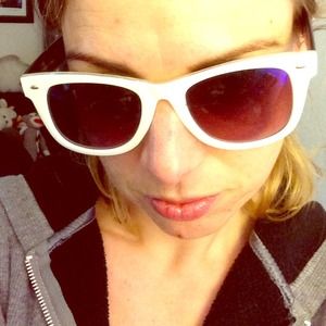 Betsey Johnson Wayfarers and Kangol hat bundle!