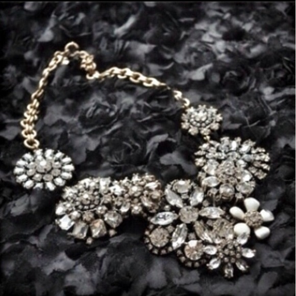 Jewelry - Flower lattice statement necklace. Gorgeous!!!!! Jewelry - Flower lattice statement necklace. Gorgeous!!!!!