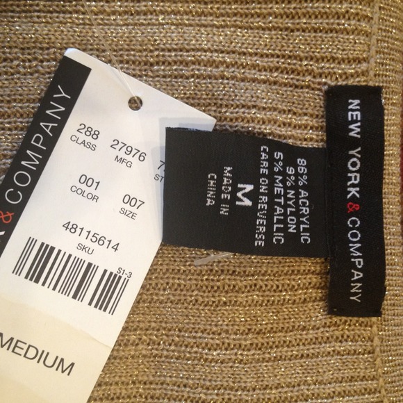 🔥Medium Gold Shimmery Sweater🔥 - Picture 4 of 4