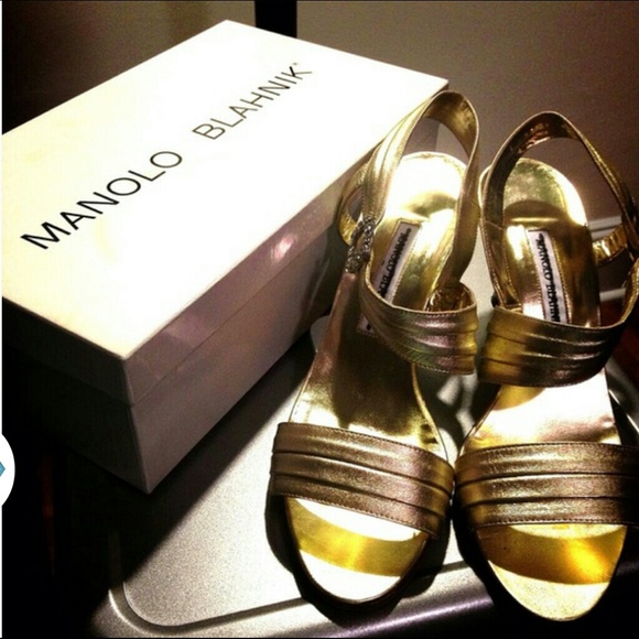 Manolo Blahnik Shoes - Picture 1 of 8
